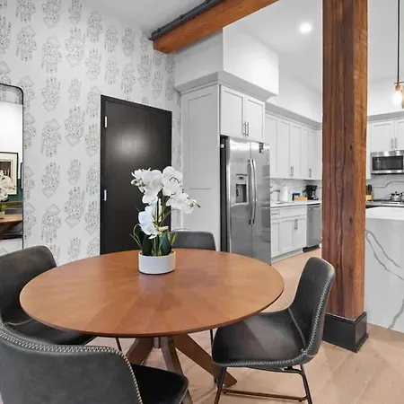 Huge 4bd 4ba 2 Living Downtown New Orleans
