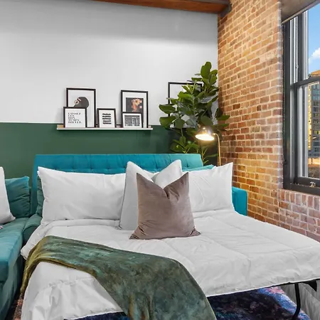 Rare Find 2br 2ba Steps From Superdome Hotel