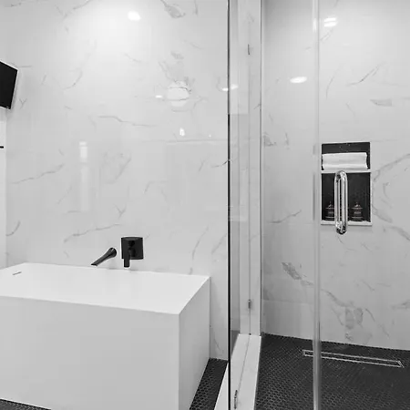 Close To Nola Hotspots Downtown Hotel *