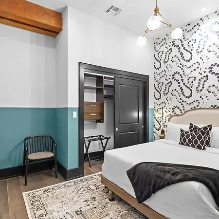 Hotel Prime Location Gym Gameroom Rooftop Pool New Orleans