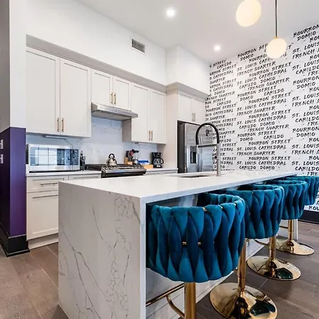 Lux 4bd 4ba Walk To Dome&french Quarter Hotel