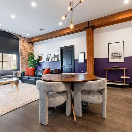 2br 2ba Downtown Rooftop Pool Hotel *
