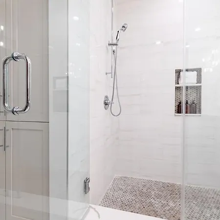 Luxe 2br 2ba Steps From Superdome Hotel New Orleans