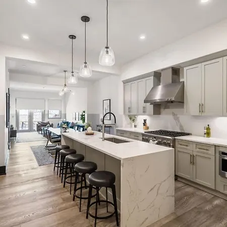 Hotel Downtown Penthouse W Private Terrace