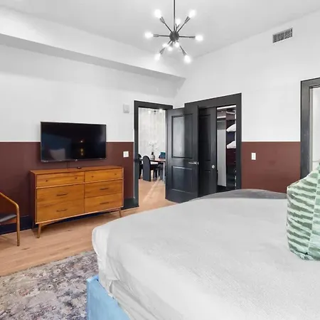 Huge 4bd 4ba With 2 Queen Sleeper Sofas