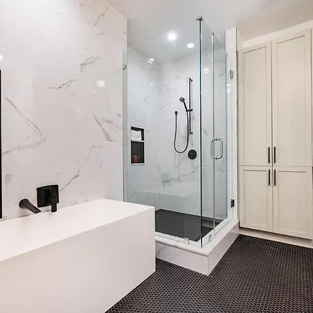 Downtown Nola Luxury Rooftop Pool Sleeps 6 Hotel New Orleans