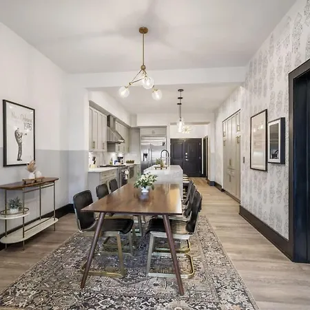 Hotel Downtown Penthouse W Private Terrace