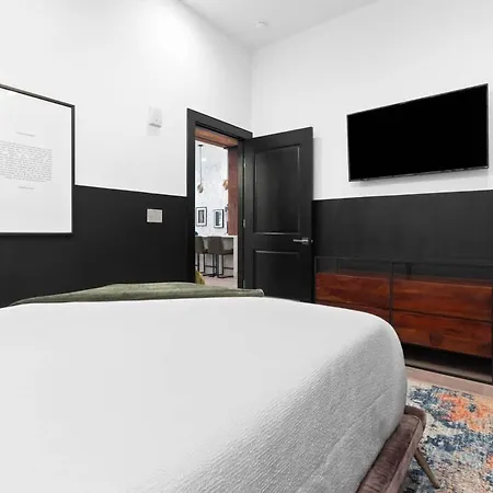 Luxe 2br 2ba Steps From Superdome * New Orleans