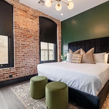Hotel Luxe 4bd 4ba With 2 Queen Sleeper Sofas *