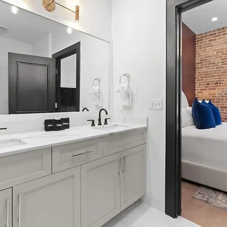 Hotel Downtown 4bd 4ba Sleeps 12 New Orleans
