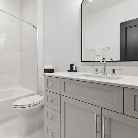 Downtown 4bd 4ba Sleeps 12 Hotel *