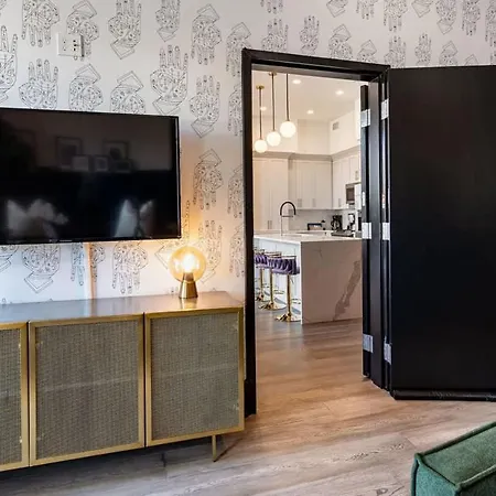 Lux 4bd 4ba 2 Sleeper Sofas Own Terrace Hotel New Orleans