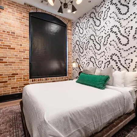 Prime Location Downtown New Orleans