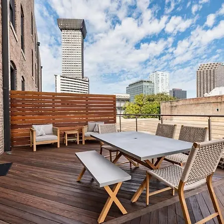 Downtown 2bd Private Terrace Gym Pool Hotel