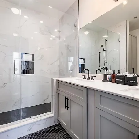 Luxe 4bd 4ba With 2 Queen Sleeper Sofas * New Orleans