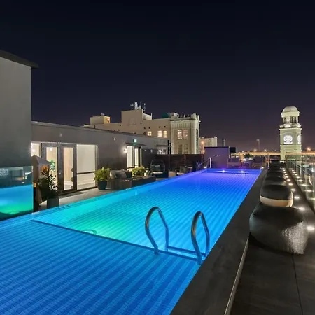 Rooftop Heated Pool Gym Gameroom Downtown *