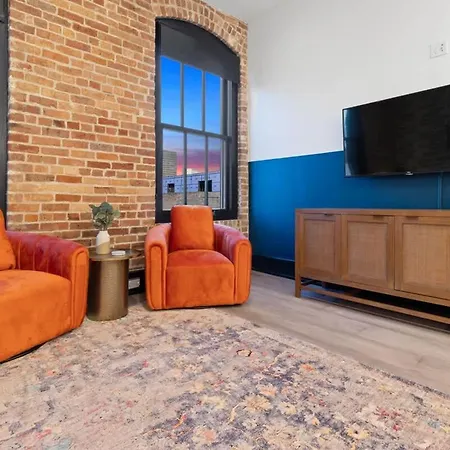 Huge 4bd 4ba With 2 Queen Sleeper Sofas New Orleans