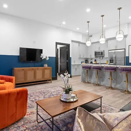 Hotel Huge 4bd 4ba With 2 Queen Sleeper Sofas New Orleans