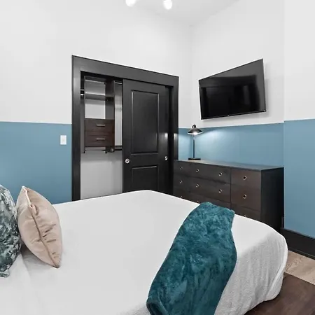 Hotel Huge 4bd 4ba With 2 Queen Sleeper Sofas *