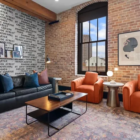 2br 2ba Rooftop Pool Gym Game Hotel New Orleans