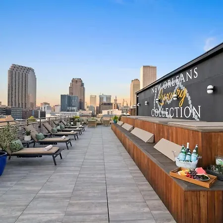 Luxury Pool Game Downtown Hotel