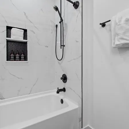 Hotel Huge 4bd 4ba 2 Living Downtown New Orleans