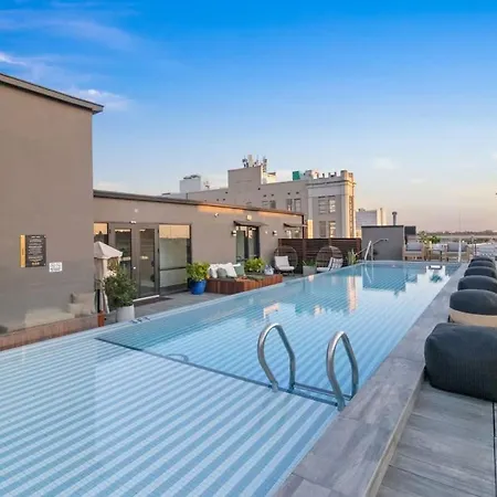 Downtown 4bd 4ba 2 Living And Kitchens Hotel *