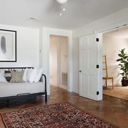 Cozy In Bayou St John