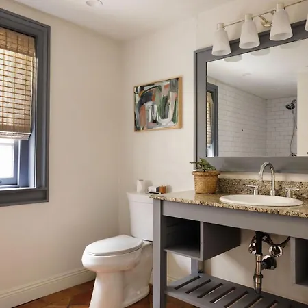 Cozy In Bayou St John Apartment *