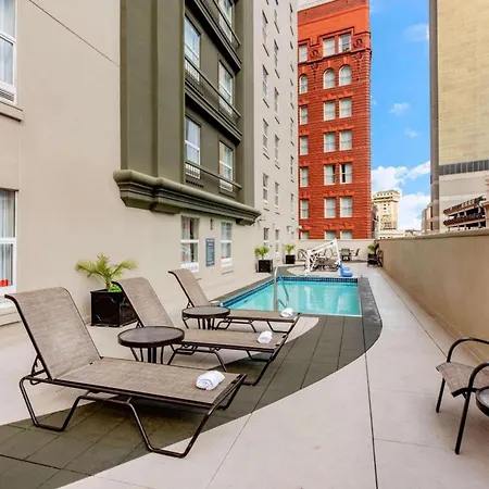 Hotel La Quinta & By Wyndham Downtown New Orleans