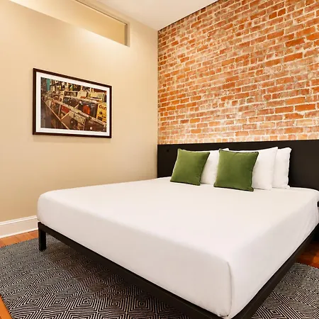 Aparthotel Roami At Factors Row 4*