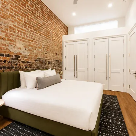 Aparthotel Roami At Factors Row 4*