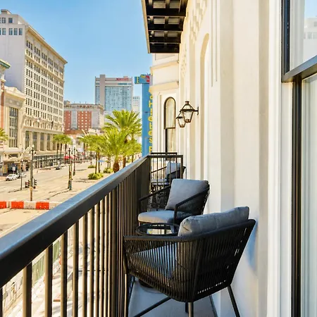 Apartment Roami At Canal Quarters