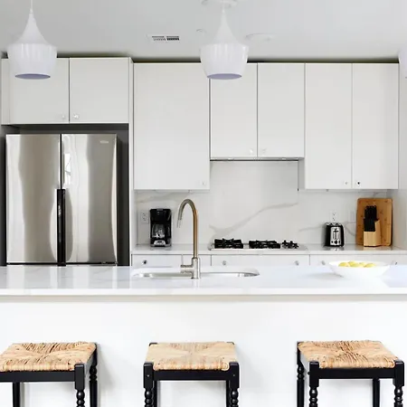 Apartment Roami At St. Charles *