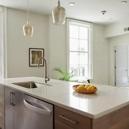 Apartment Roami At St. Charles New Orleans