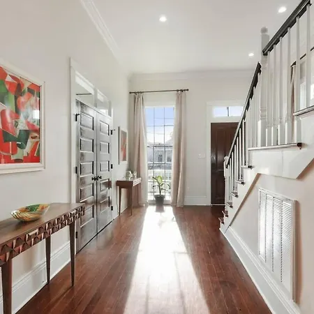 Holiday home Gorgeous Upscale With Pool Garden District New Orleans