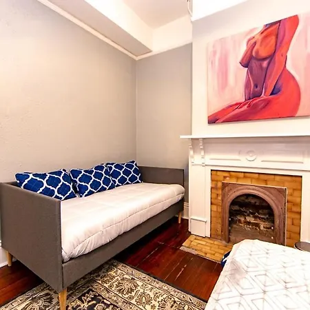 Claiborne Historic Mansion - 5 Bed-3bath *