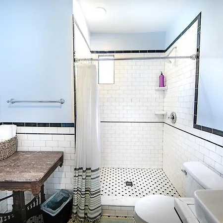 St Ann Creole Victorian - 5 Bed-5 Bath Holiday home