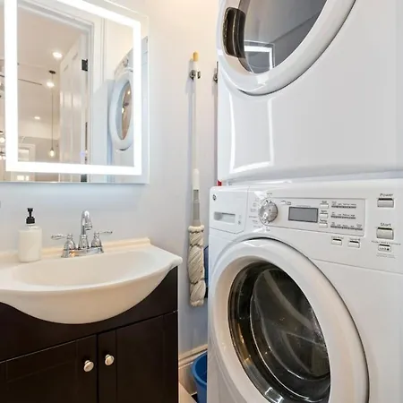 Elysian Historic - 4 Bed-4 Ensuite Baths Bed & Breakfast 4*