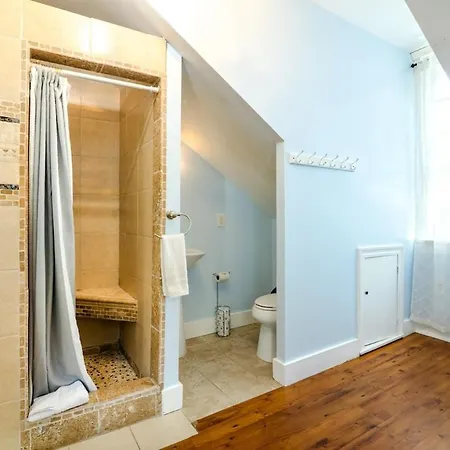 Governors Mansion 5 Bedroom-3 Bath Holiday home