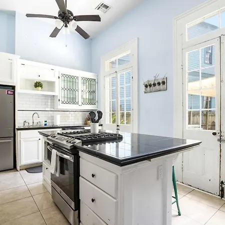 Holiday home Governors Mansion 5 Bedroom-3 Bath *