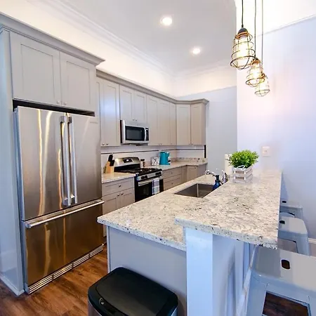 Claiborne Historic Victorian Mansion Historic Getaways W Pool Apartment