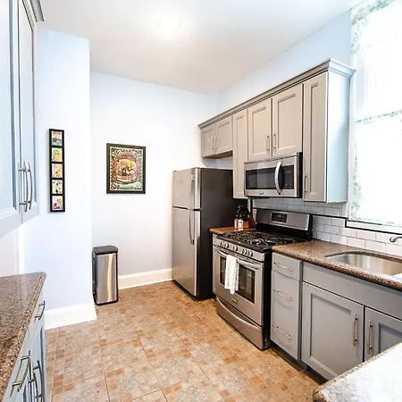 5br Historic Claiborne W/ Pool & Courtyard — 6 Blocks To French Quarter Apartment New Orleans
