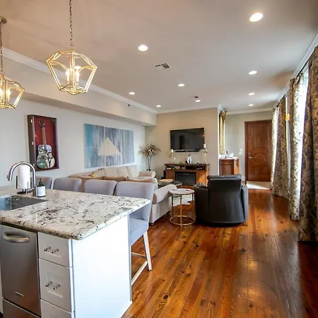 The Frenchman 2bed - 2 Bath New Orleans