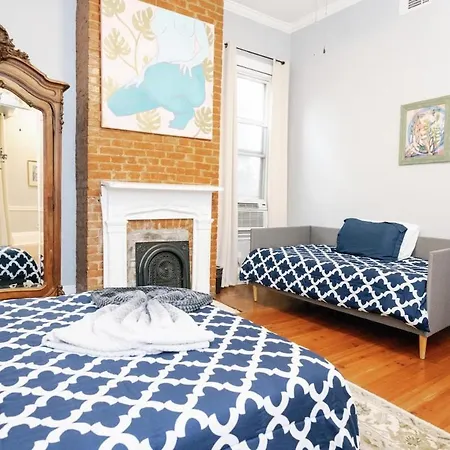 Apartment 5br Historic Claiborne W/ Pool & Courtyard — 6 Blocks To French Quarter *