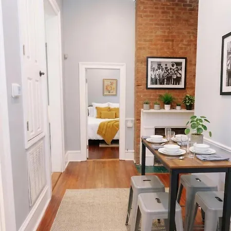 5br Historic Claiborne W/ Pool & Courtyard — 6 Blocks To French Quarter Apartment *
