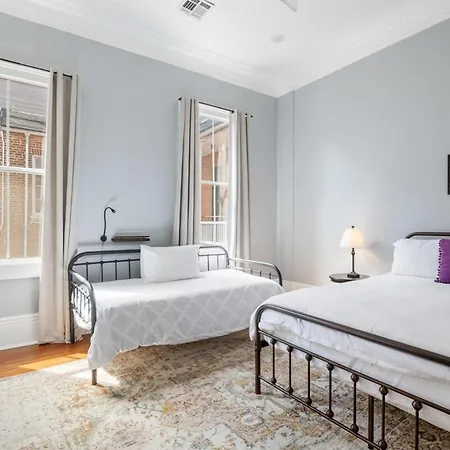 Apartment Governors Historic 5bed-5ba *