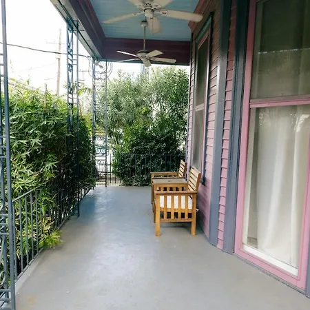Apartment 5br Historic Claiborne W/ Pool & Courtyard — 6 Blocks To French Quarter