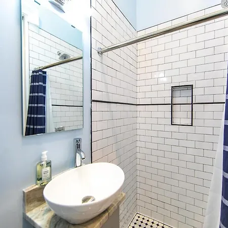 Apartment Governors Historic 5bed-5ba New Orleans