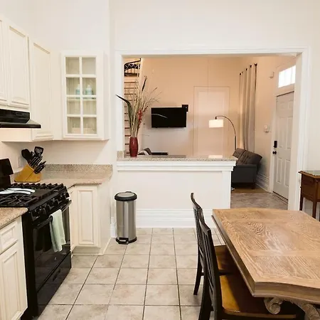 Monthly - Dumaine Historic Gem - Front House 1bed